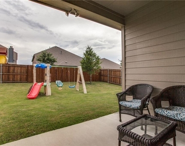 300 Rugby Lane - Photo Thumbnail 18