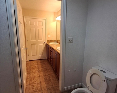 5203 Bexar Street - Photo Thumbnail 15