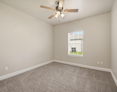4404 Harris Street - Photo Thumbnail 15