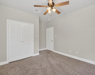 4404 Harris Street - Photo Thumbnail 12