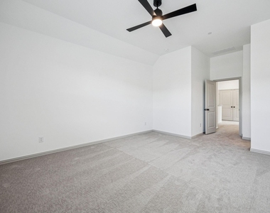 721 4th Street - Photo Thumbnail 16