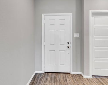 6934 Pampas Place - Photo Thumbnail 2
