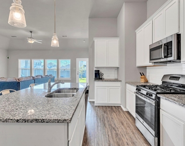 6934 Pampas Place - Photo Thumbnail 6