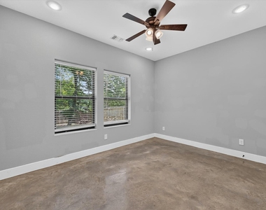 707 E Woodard Street - Photo Thumbnail 15