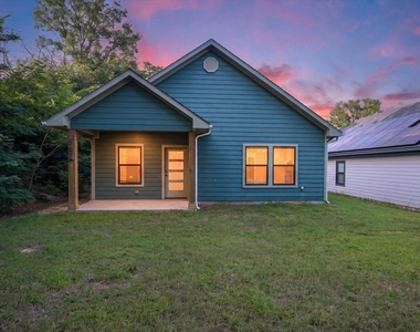 707 E Woodard Street - Photo Thumbnail 28