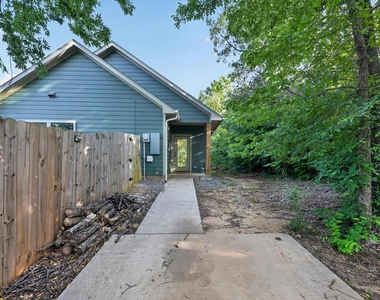 707 E Woodard Street - Photo Thumbnail 25