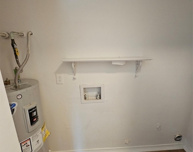 1400 Darr Street - Photo Thumbnail 15