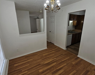 1400 Darr Street - Photo Thumbnail 6