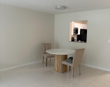 9110 Fairbanks Lane - Photo Thumbnail 6