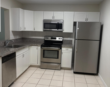9110 Fairbanks Lane - Photo Thumbnail 2