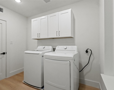 2101 N Prairie Avenue - Photo Thumbnail 20