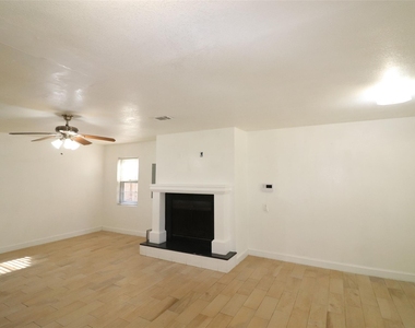 4106 Timberline Drive - Photo Thumbnail 3