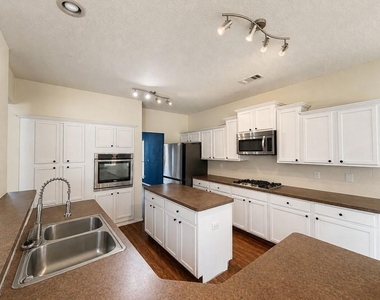 4420 Corner Brook Lane - Photo Thumbnail 2