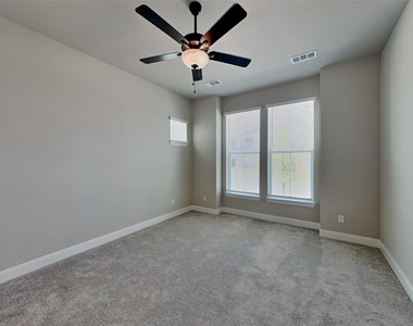 2013 Tolleson Drive - Photo Thumbnail 8