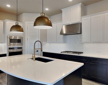 2013 Tolleson Drive - Photo Thumbnail 6
