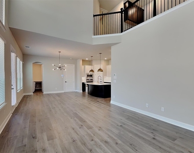 2013 Tolleson Drive - Photo Thumbnail 3