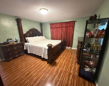 5842 Lake George Place - Photo Thumbnail 14