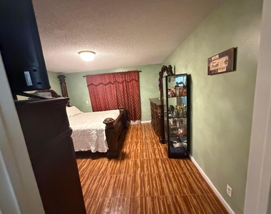 5842 Lake George Place - Photo Thumbnail 16