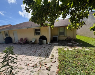 5842 Lake George Place - Photo Thumbnail 13