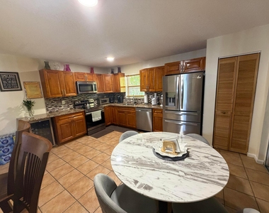 5842 Lake George Place - Photo Thumbnail 10