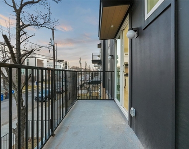 2031 N Prairie Avenue - Photo Thumbnail 12