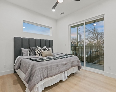 2031 N Prairie Avenue - Photo Thumbnail 15