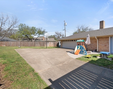 1415 Moss Rose Circle - Photo Thumbnail 33