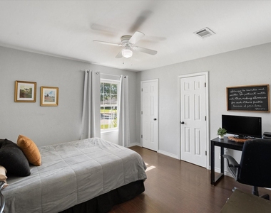 1415 Moss Rose Circle - Photo Thumbnail 16