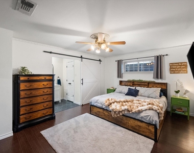 1415 Moss Rose Circle - Photo Thumbnail 20