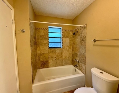 6612 Crow Circle - Photo Thumbnail 12