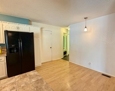 6612 Crow Circle - Photo Thumbnail 5
