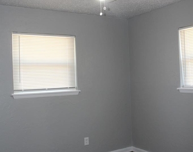 3036 Se 20th Street - Photo Thumbnail 14