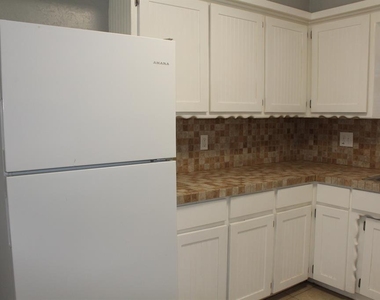 3036 Se 20th Street - Photo Thumbnail 3