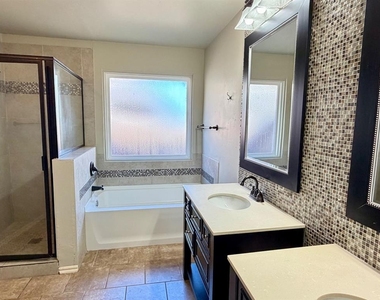 17516 Black Hawk Drive - Photo Thumbnail 7