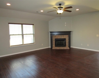 17516 Black Hawk Drive - Photo Thumbnail 3