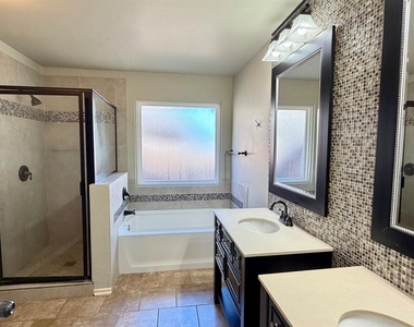 17516 Black Hawk Drive - Photo Thumbnail 6