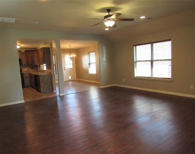 17516 Black Hawk Drive - Photo Thumbnail 4