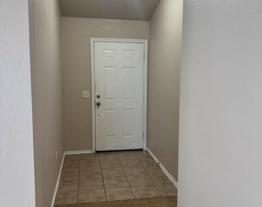 1032 Sw 158th Street - Photo Thumbnail 2