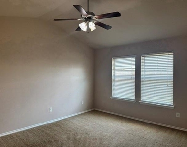 1032 Sw 158th Street - Photo Thumbnail 15