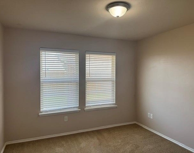 1032 Sw 158th Street - Photo Thumbnail 23