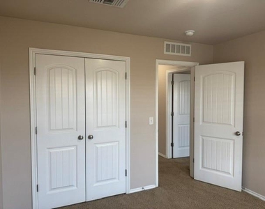 1032 Sw 158th Street - Photo Thumbnail 24