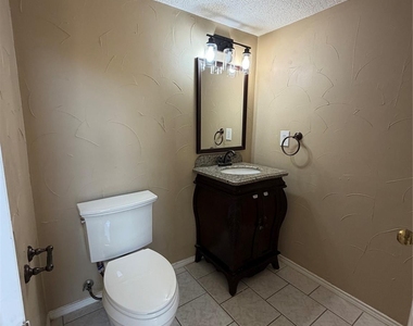 705 Cimarron Trail - Photo Thumbnail 15