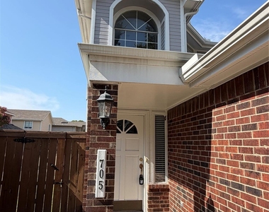 705 Cimarron Trail - Photo Thumbnail 1