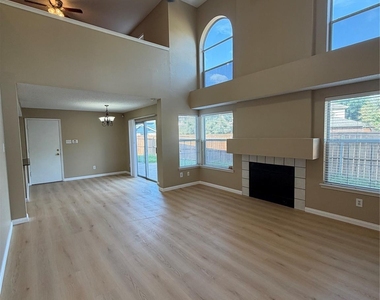705 Cimarron Trail - Photo Thumbnail 3