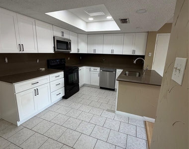 705 Cimarron Trail - Photo Thumbnail 8