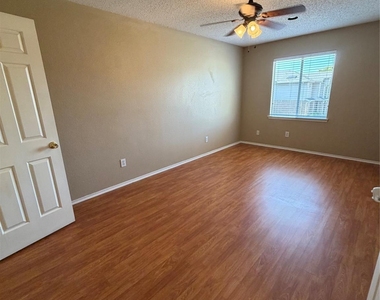 705 Cimarron Trail - Photo Thumbnail 19