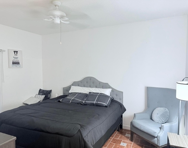 11937 Sturbridge Lane - Photo Thumbnail 11