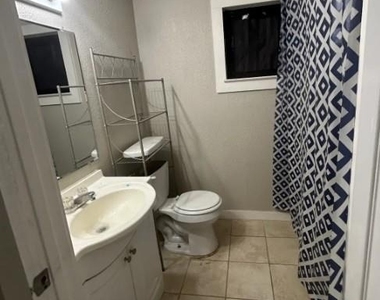 802 Cross Timber Street - Photo Thumbnail 8