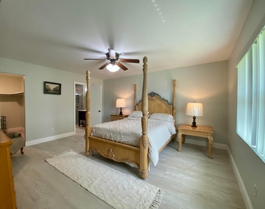 1403 W Libby Drive - Photo Thumbnail 4