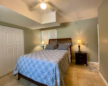 1403 W Libby Drive - Photo Thumbnail 8